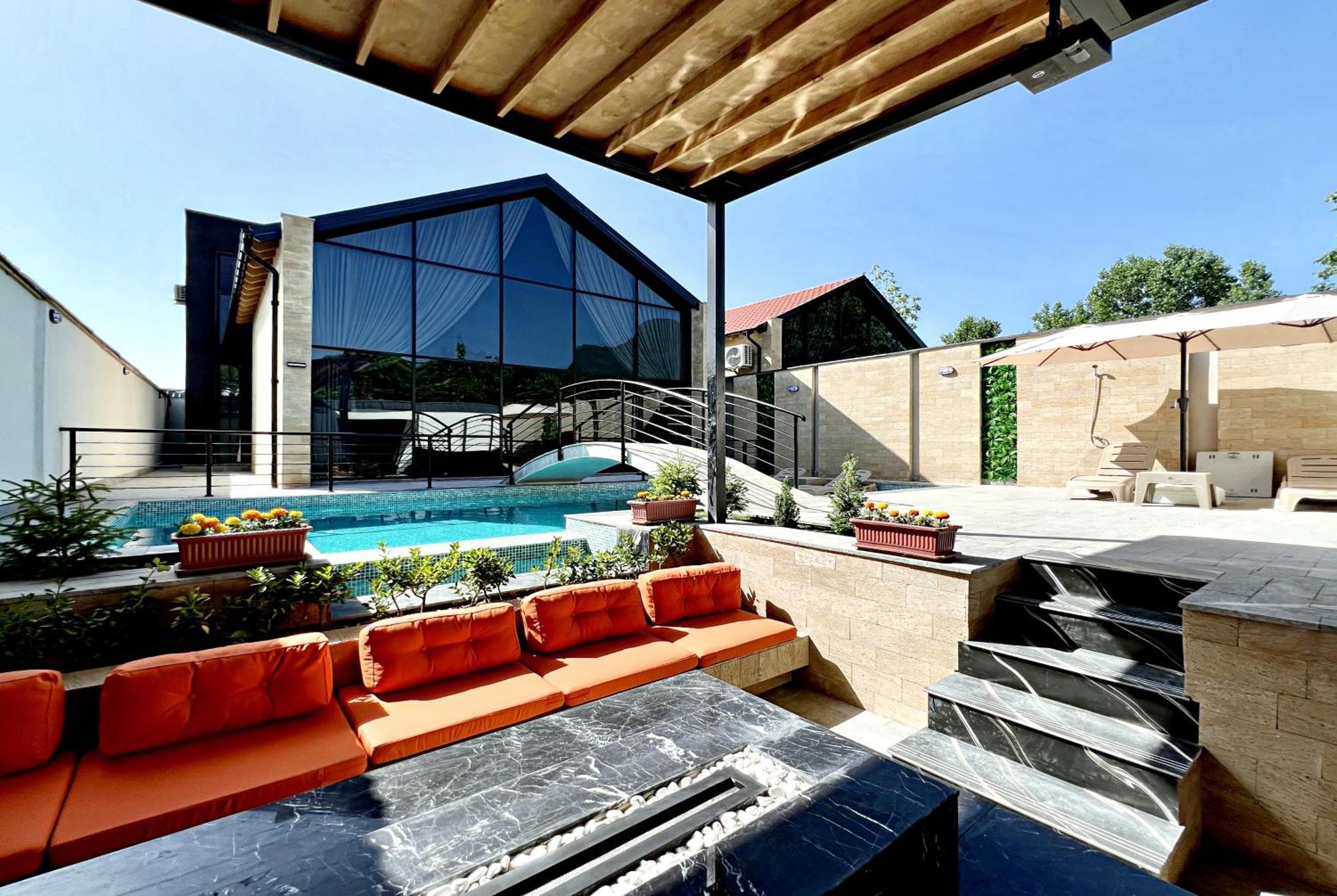 Twins Two Chalet